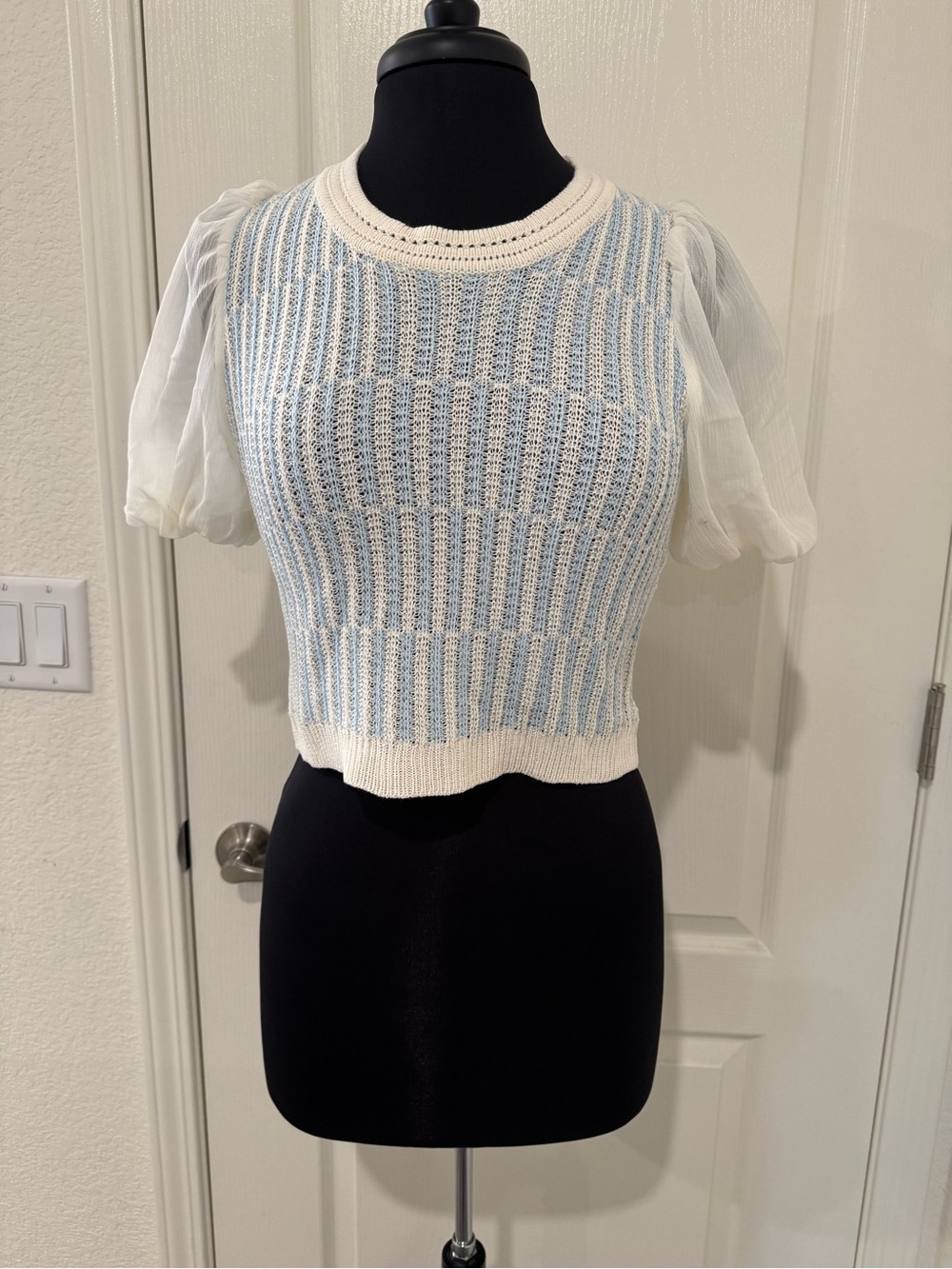 Ivory & Light Blue Knit Puff Sleeve Crop Top